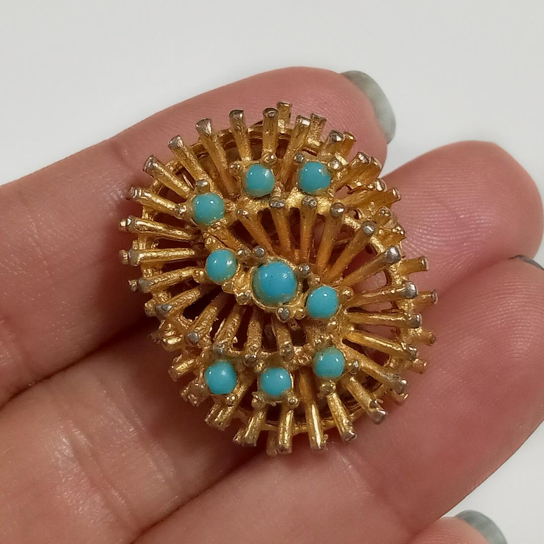 Vintage gold tone turquoise color clasp brooch (1 of 4)