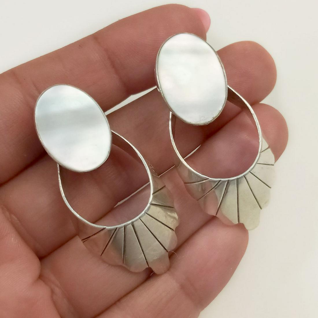 MARY RITA PADILLA Vintage sterling silver MOP earrings (1 of 3)