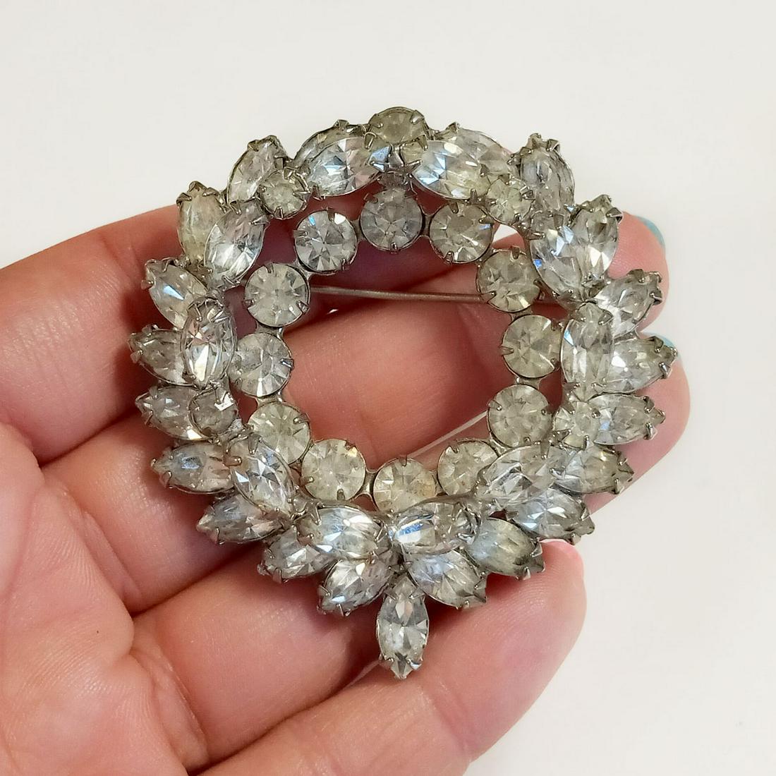 Vintage silver tone clear rhinestones round brooch (1 of 3)