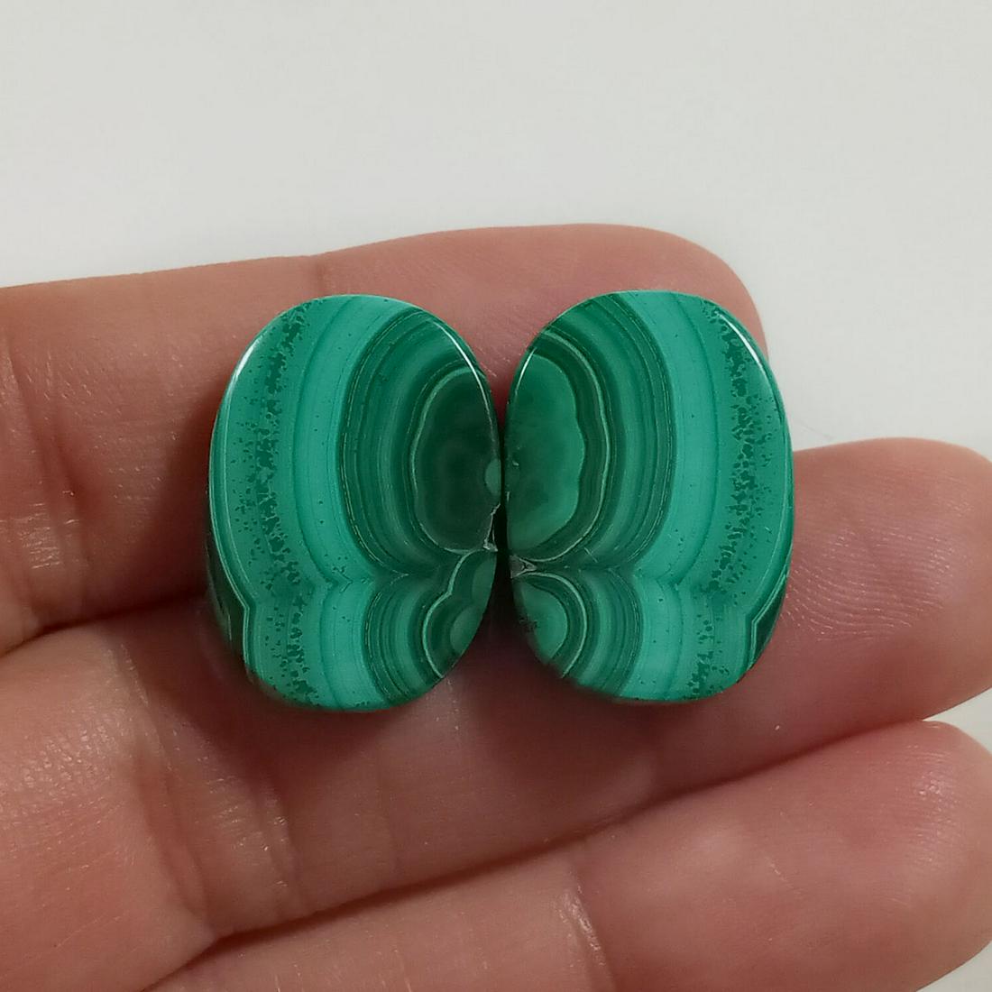 Pair of oval shape malachite flat cabochons, 40.23 cts (1 of 3)