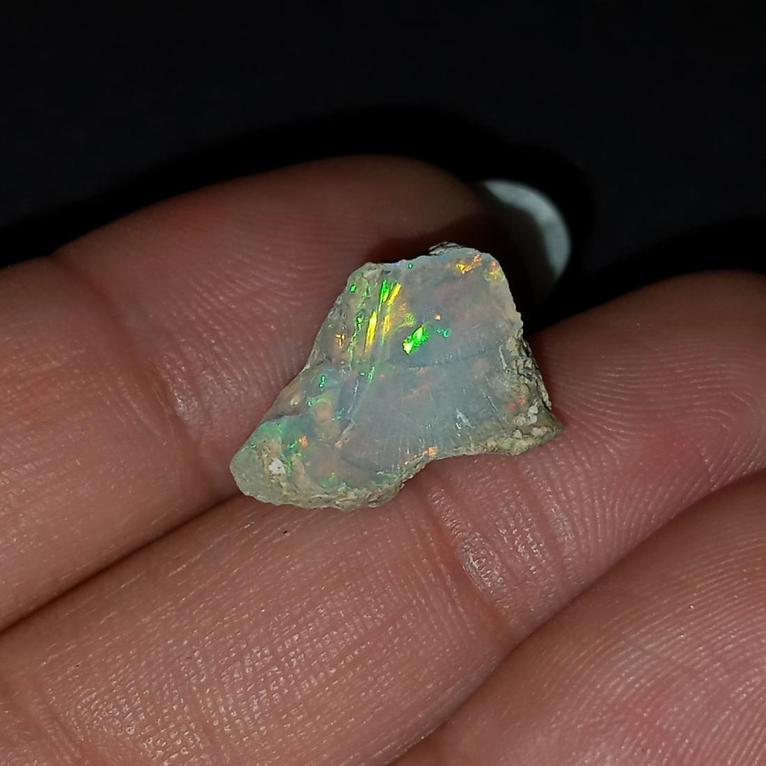 Raw rough free shape Welo Opal, weight 4.57 cts (1 of 4)