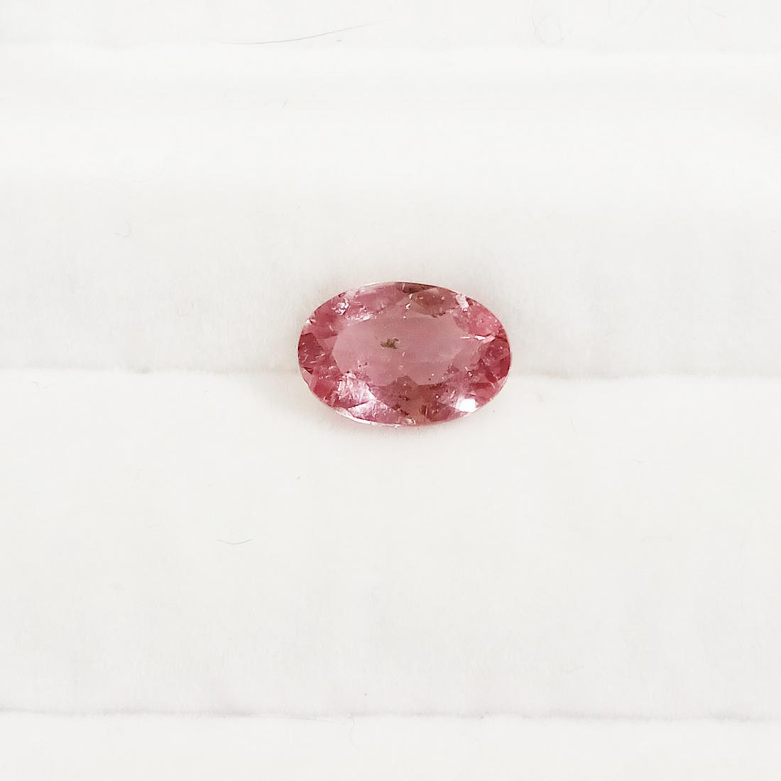 Oval shape faceted Light Pink Tourmaline, 1.67 cts (1 of 3)