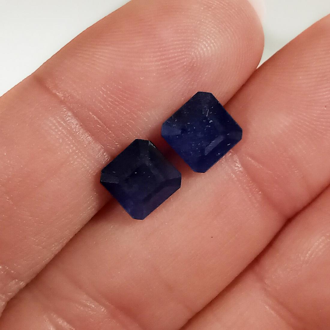 Pair of 7x7 mm square faceted blue sapphire 3.94 cts (1 of 2)