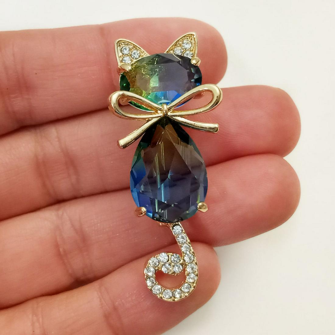 Gold tone blue-green rhinestones Kitty Cat brooch (1 of 3)