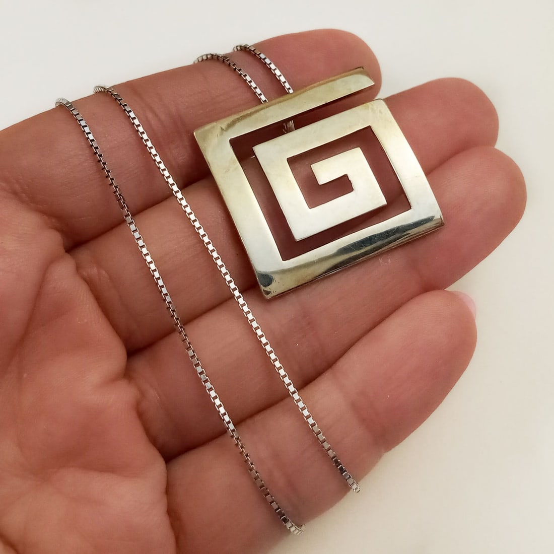 Sterling silver square swirl pendant box chain necklace (1 of 3)