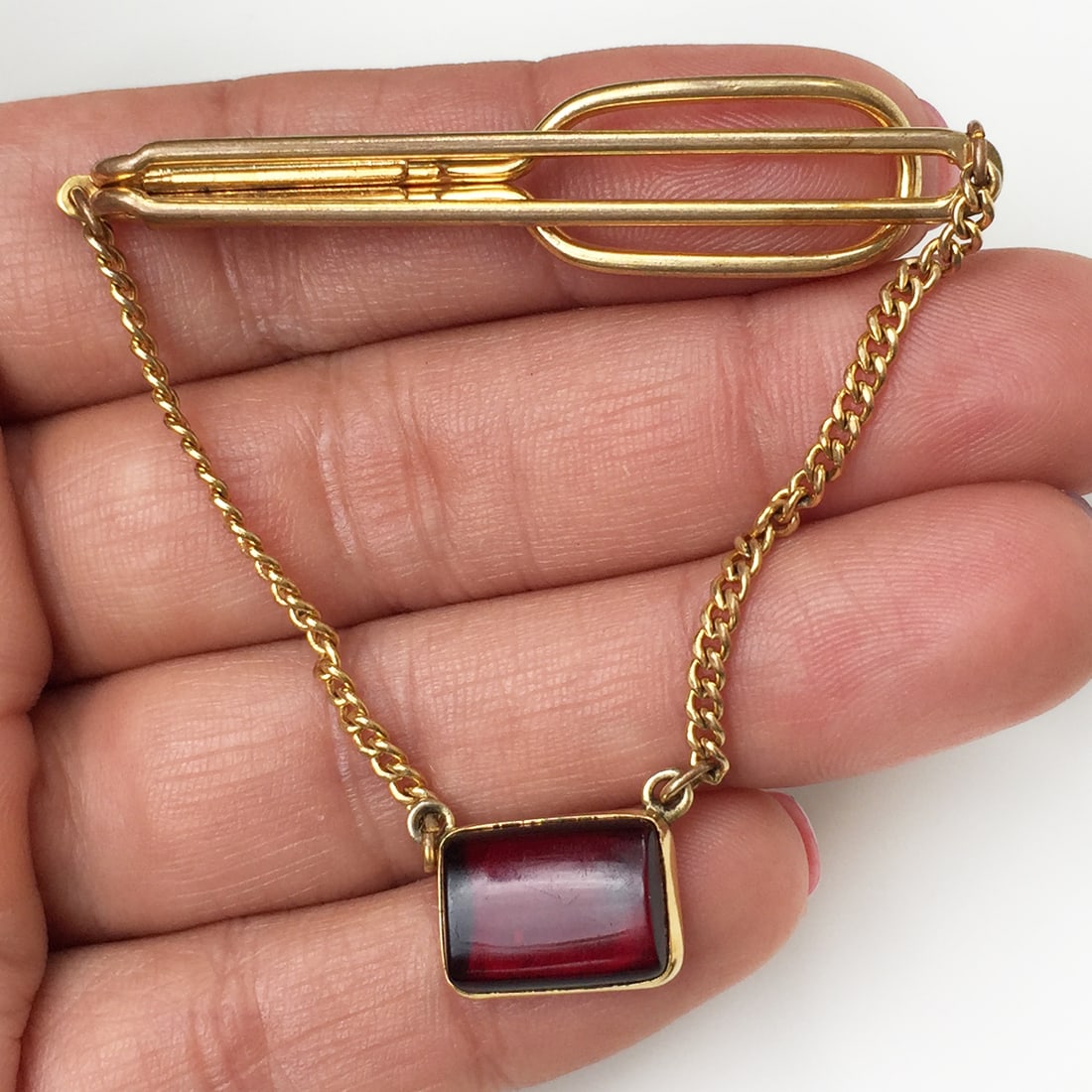 SWANK Vintage gold tone red cab chain tie bar (1 of 3)