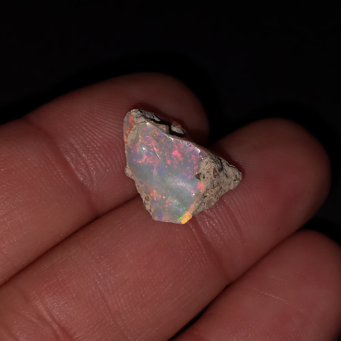 Raw rough free shape Welo Opal, weight 4.46 cts (1 of 4)