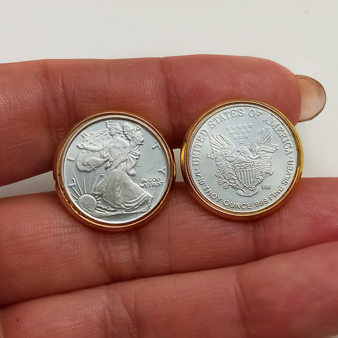 Fine silver Eagle Liberty round gold tone cufflinks (1 of 4)