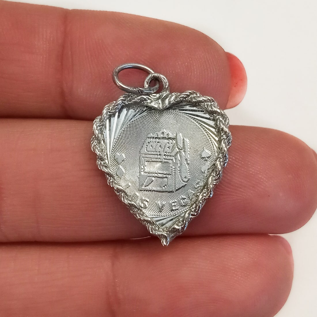 Sterling silver Las Vegas Slot machine heart charm (1 of 3)