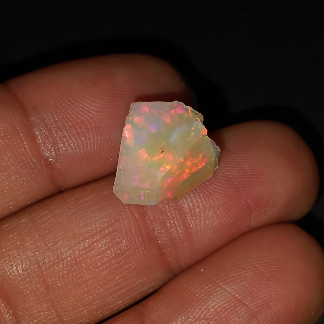 Raw rough free shape Welo Opal, weight 4.40 cts (1 of 6)