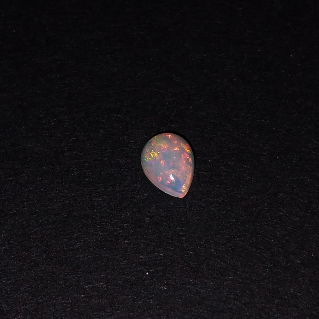 Pear shape Opal cabochon, weight 0.86 cts (1 of 3)
