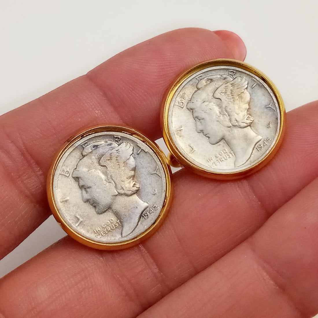Silver Mercury Dime 1942 coin gold tone cufflinks (1 of 5)