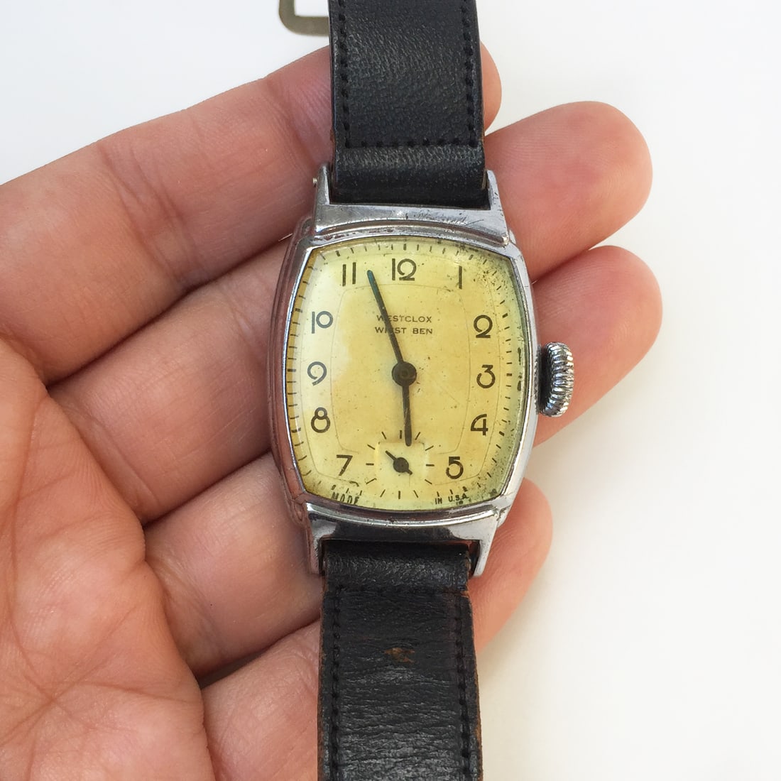 WESTCLOX: Vintage silver tone black leather wristwatch (1 of 4)