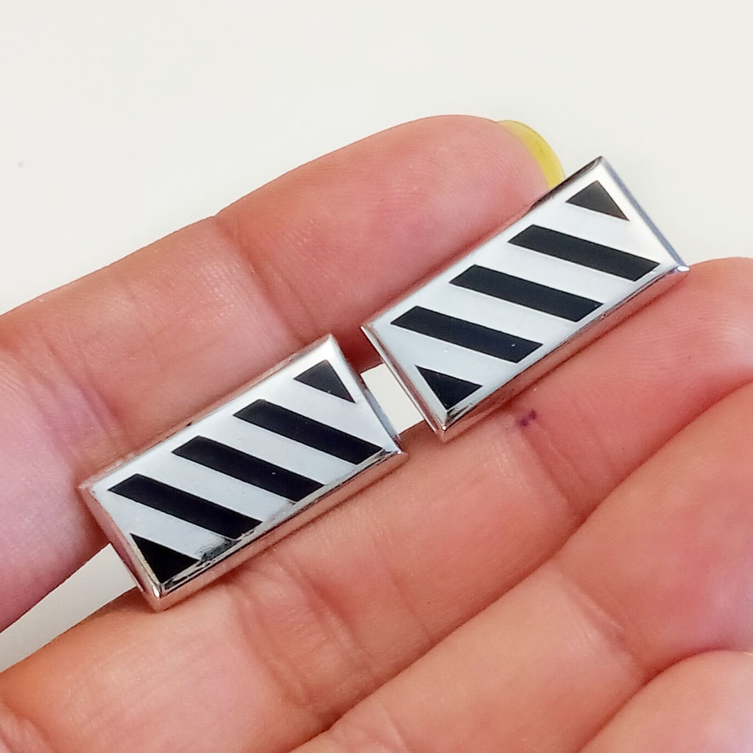 HICKOK Silver tone enamel stripe rectangular cufflinks (1 of 5)