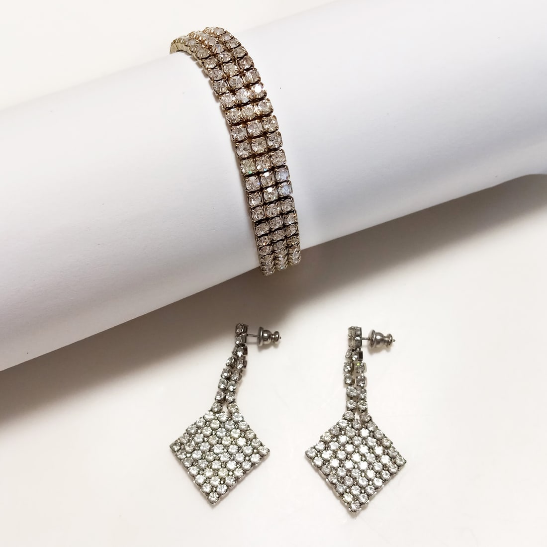 Silver tone clear rhinestones earrings and stretch bracelet (1 of 5)