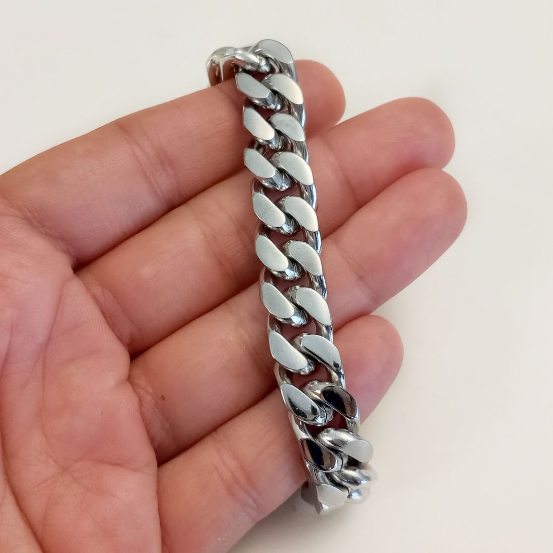 10.5 mm St Steel silver tone Cuban link bracelet 8 1/2 inches (1 of 3)