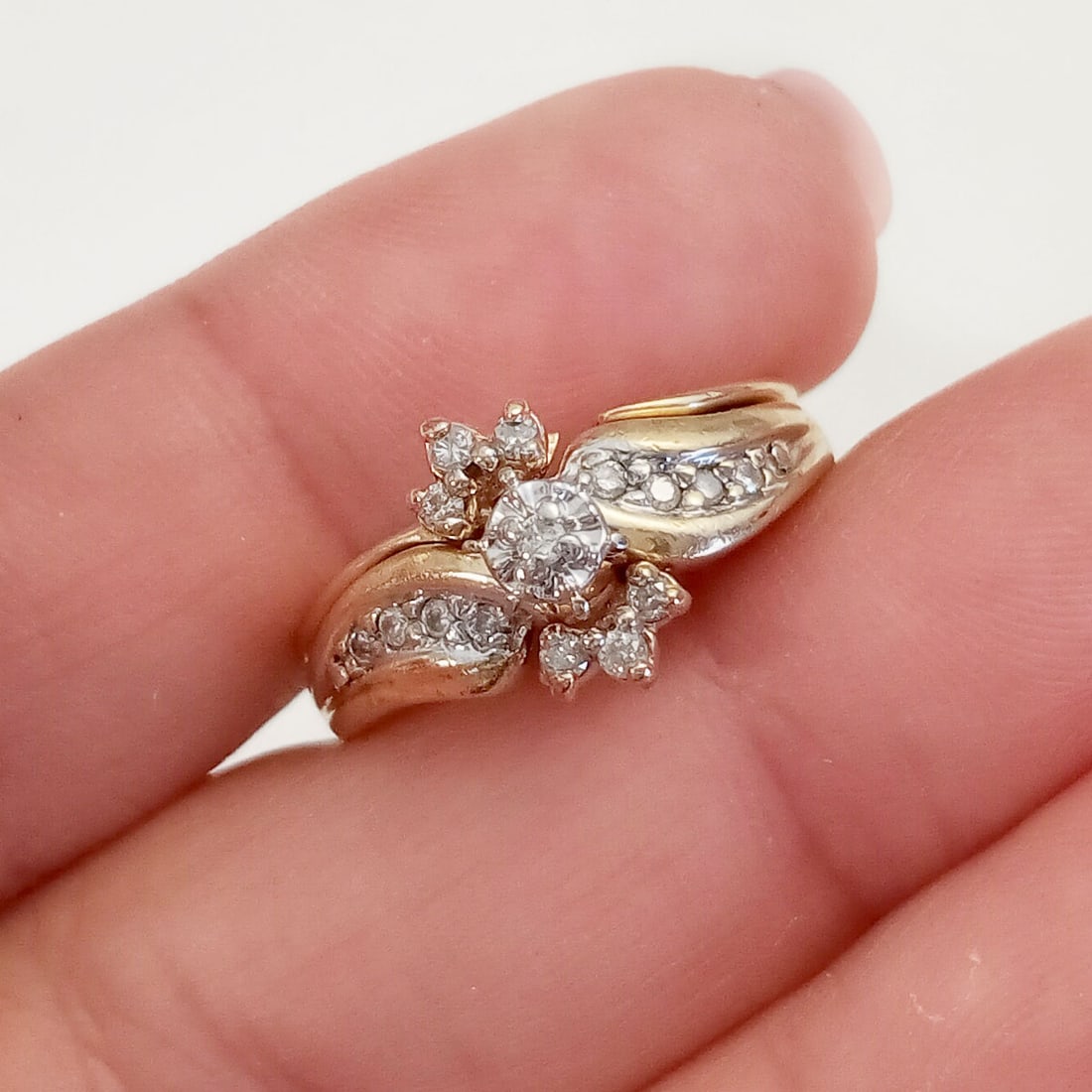 10K gold Diamond engagament wedding band ring set (1 of 6)