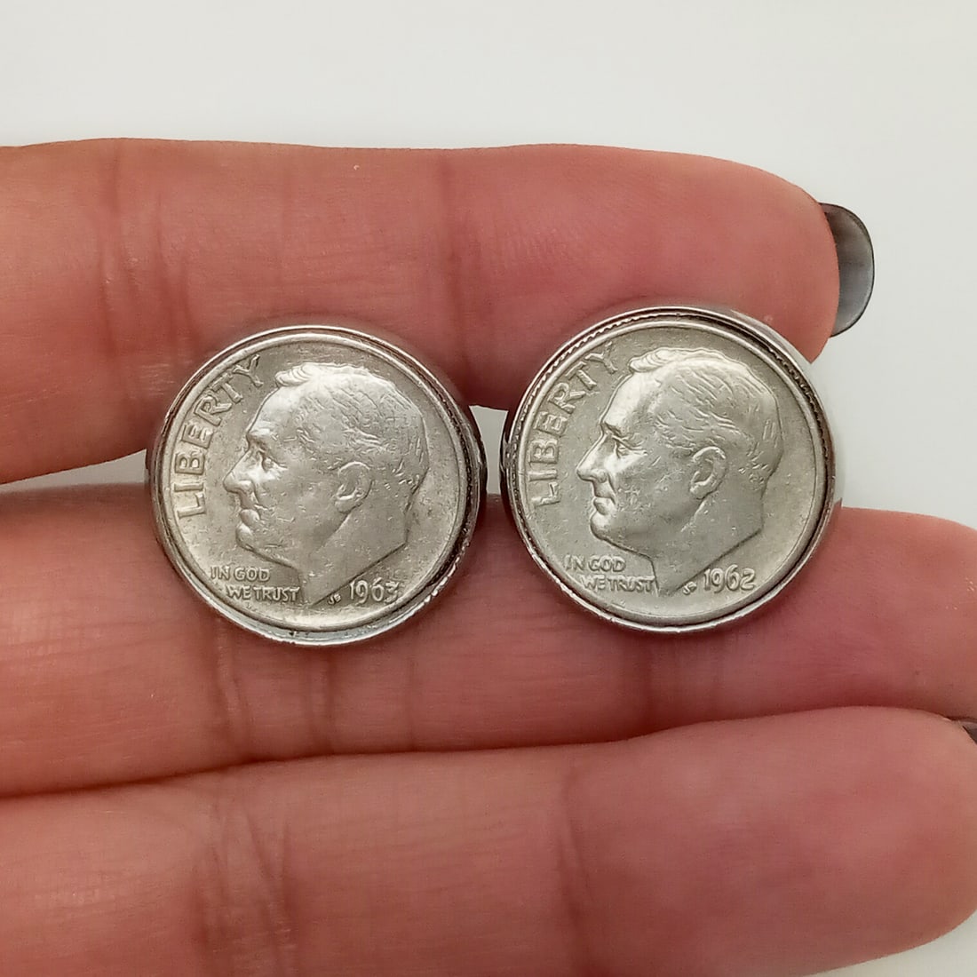 Silver Roosevelt Dime 1962 1963 coin silver tone cufflinks (1 of 4)