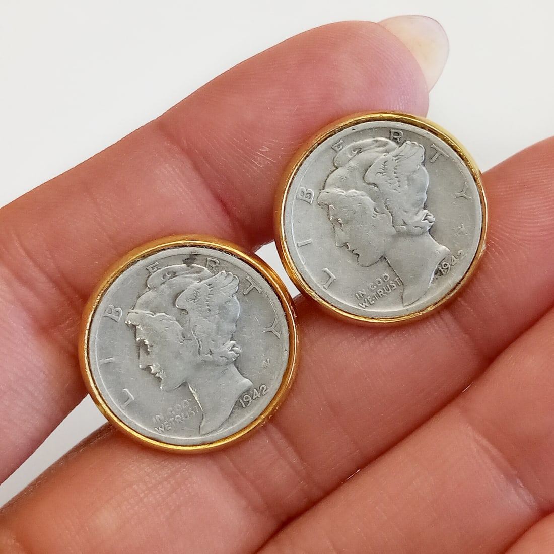 Silver Mercury Dime 1942 coin gold tone cufflinks (1 of 5)