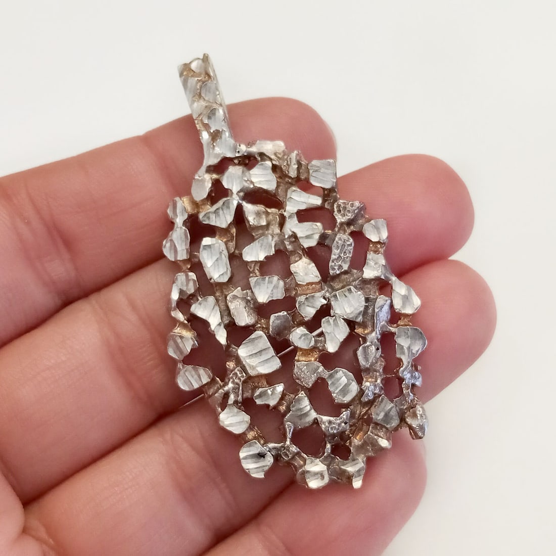 Sterling silver diamond cut detail free shape pendant (1 of 3)