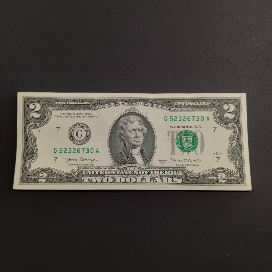 Collectible US 2017A Two dollar $2 bill notes, UNC: Collectible US 2017A Two dollar $2 bill note, UNC. Bills is crisp.