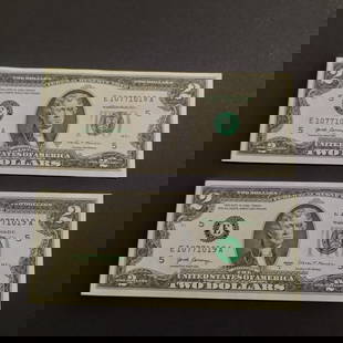 Lot of 2 Collectible US 2017A Two dollar $2 bill notes with consecutive serial numbers, UNC: Lot of 2 Collectible US 2017A Two dollar $2 bill notes with consecutive serial numbers, UNC. Bills are crisp.