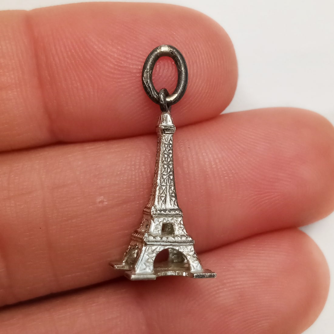 Vintage sterling silver Eiffel Tower charm (1 of 5)