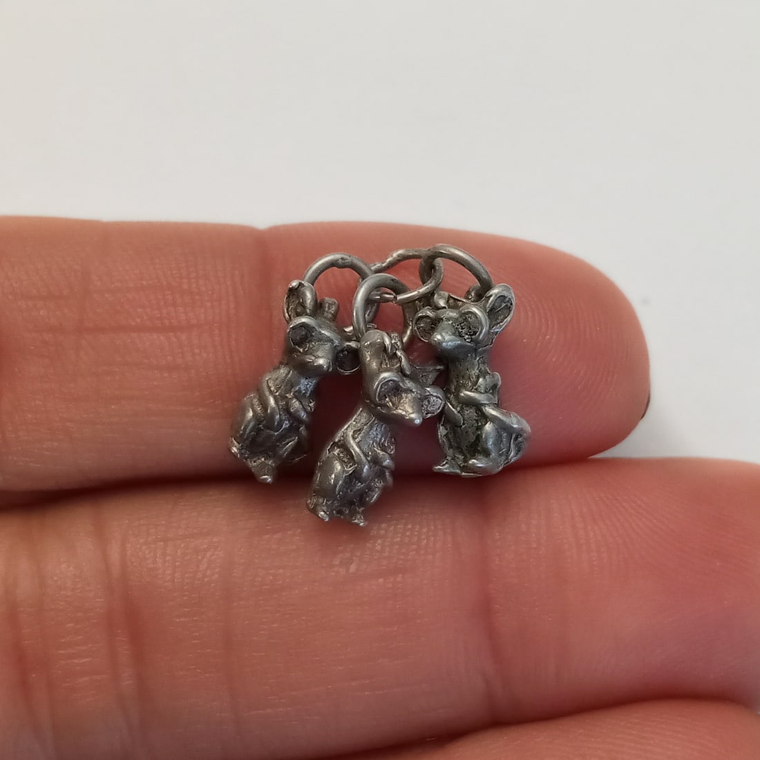 Vintage sterling silver Three Blind Mice charm (1 of 4)