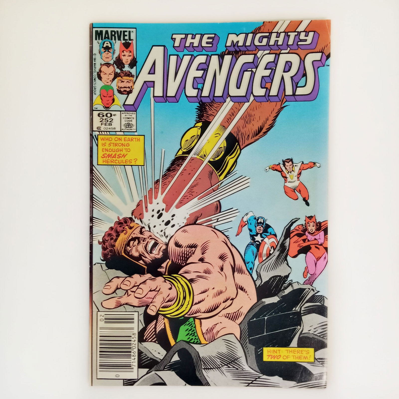 AVENGERS #252 1985 comic book Marvel: AVENGERS #252 1985 Bronze/Modern Age comic book Marvel. Condition very good. Comic book is bagged and boarded. Please examine pictures for condition of the item.