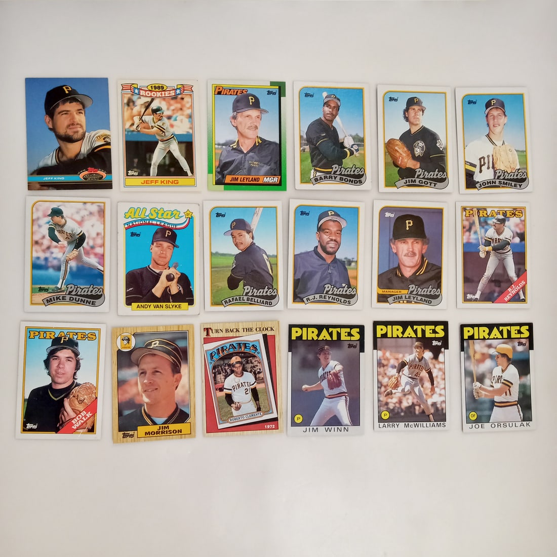Lot of 18 TOPPS PIRATES 1986, 1987, 1988, 1989, 1990, 1991 baseball cards: Lot of 18 TOPPS PIRATES 1986, 1987, 1988, 1989, 1990, 1991 baseball cards. Condition is from good to excellent depending on the card.