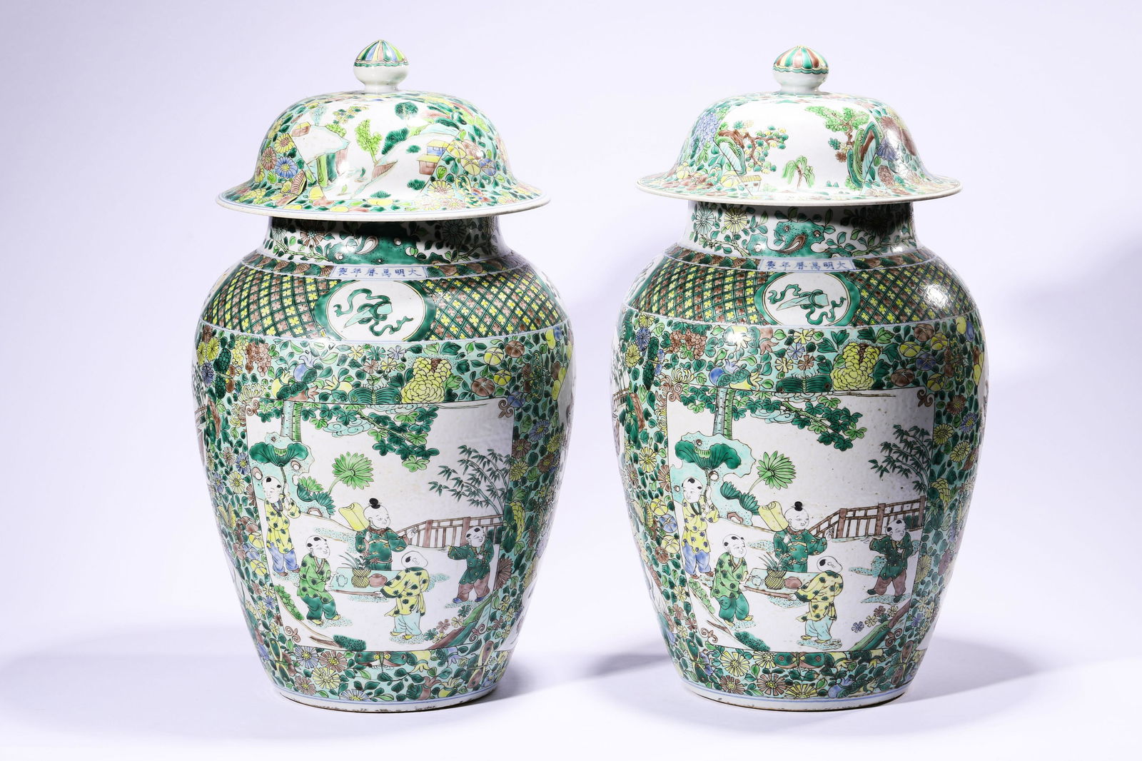 A Pair of Wucai Covered Ginger Jars (1 of 12)