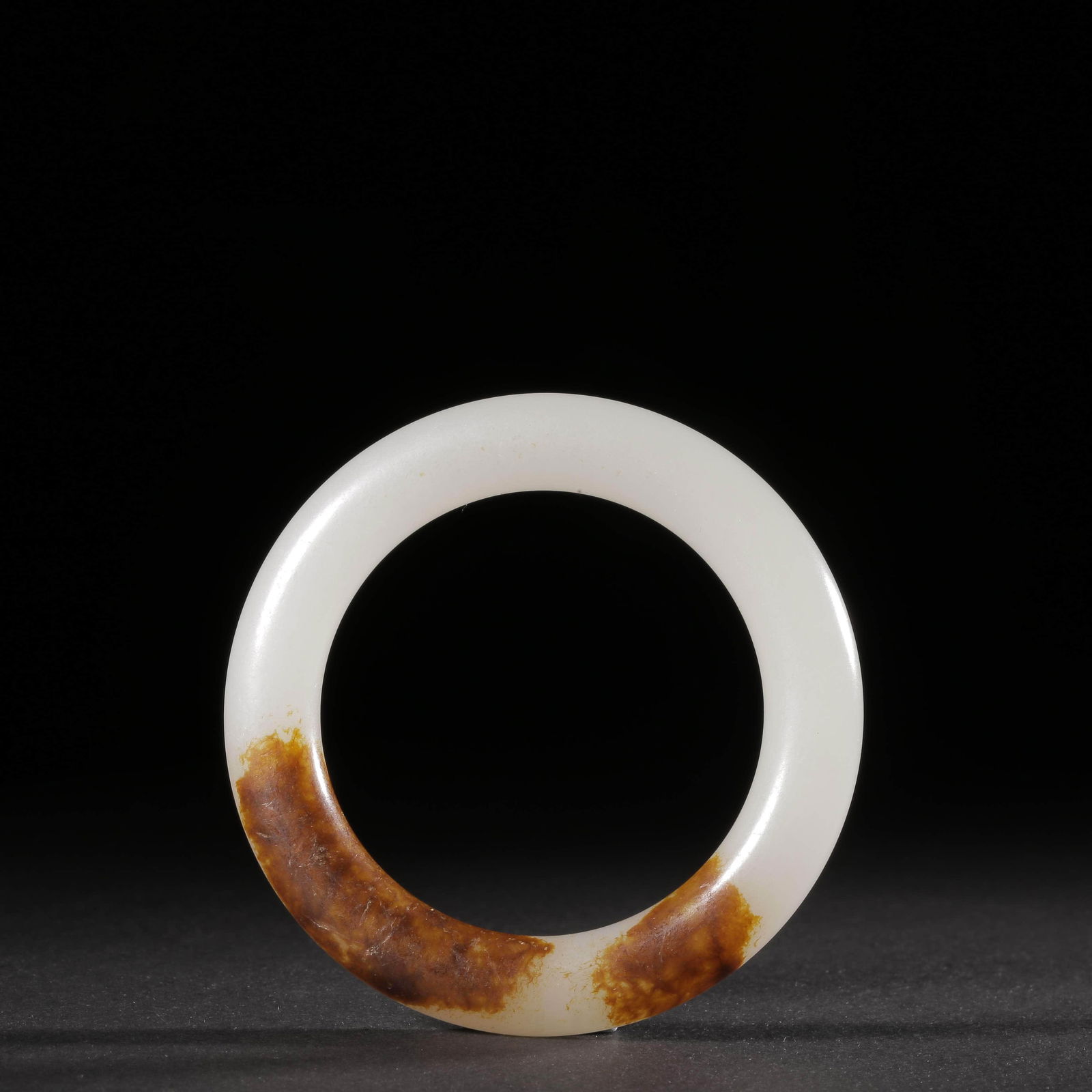 A White Hetian Jade Bracelet (1 of 8)