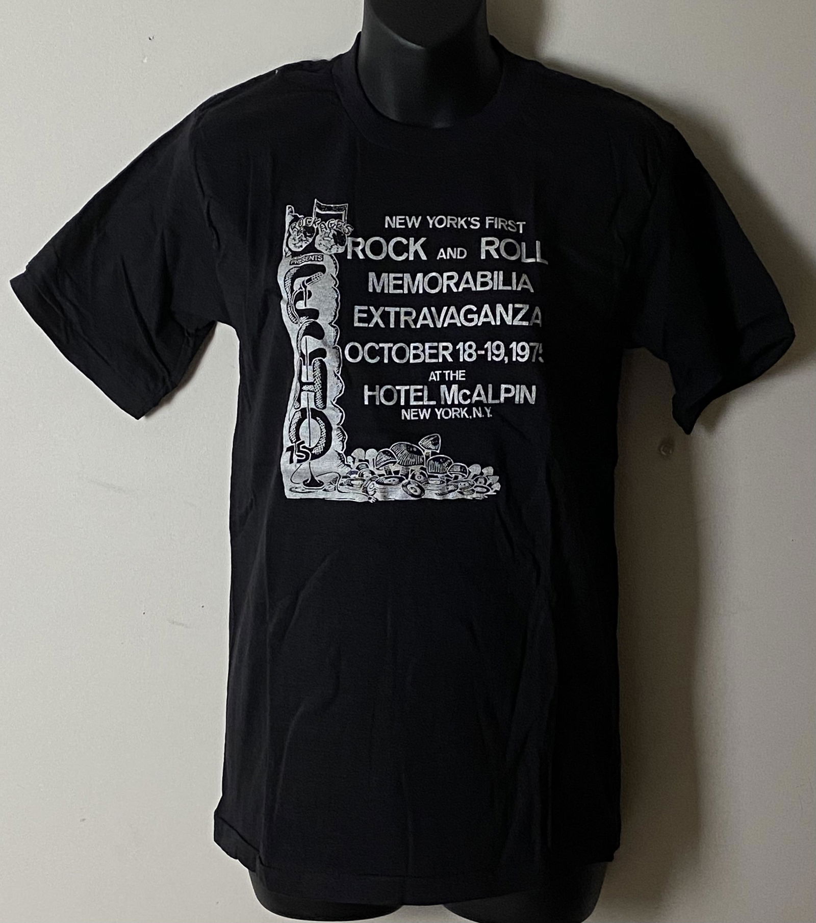 Vintage T-shirt 80s Rock and Roll Memorabilia (1 of 4)