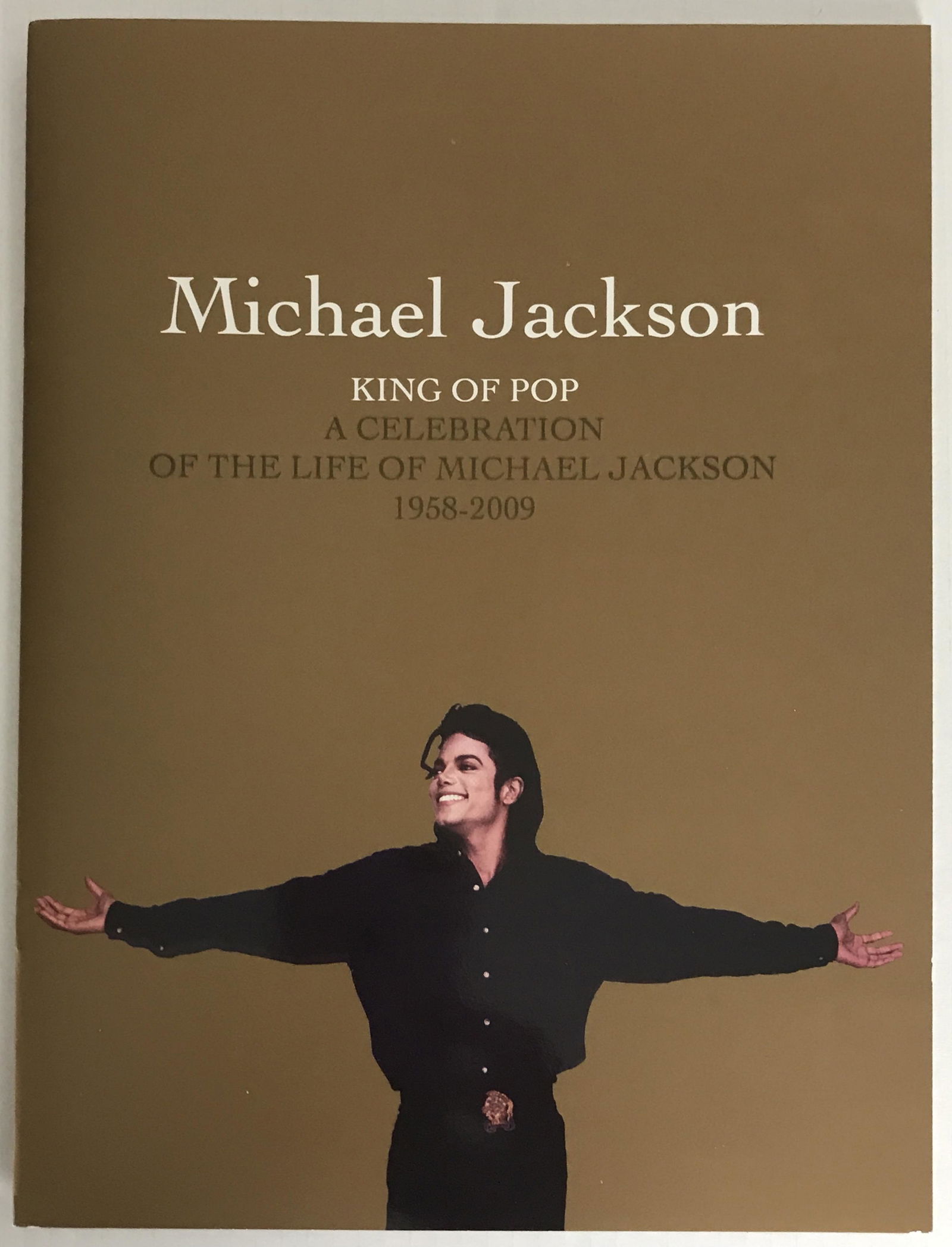 Michael Jackson Original 2009 Memorial Program (1 of 4)