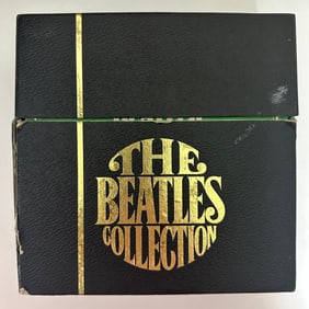 The Beatles - The Singles Collection 1962-1970 24x7" incl. booklet + p/s Sgt Pepper 7" 1977