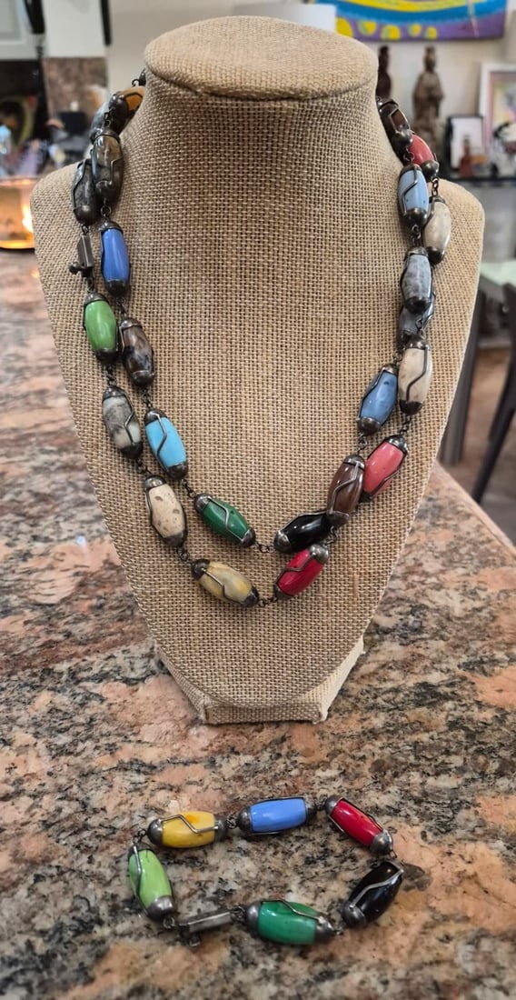 Fine Vintage Taxco Mexican Sterling Silver & Multi-Stone Scarab-Style Bead Parure (Necklace & Bracel: A striking and complete Mid-Century Modern Mexican sterling silver parure from Taxco, comprising a double-strand style necklace and a matching panel bracelet. Both pieces feature bezel-set, polished s