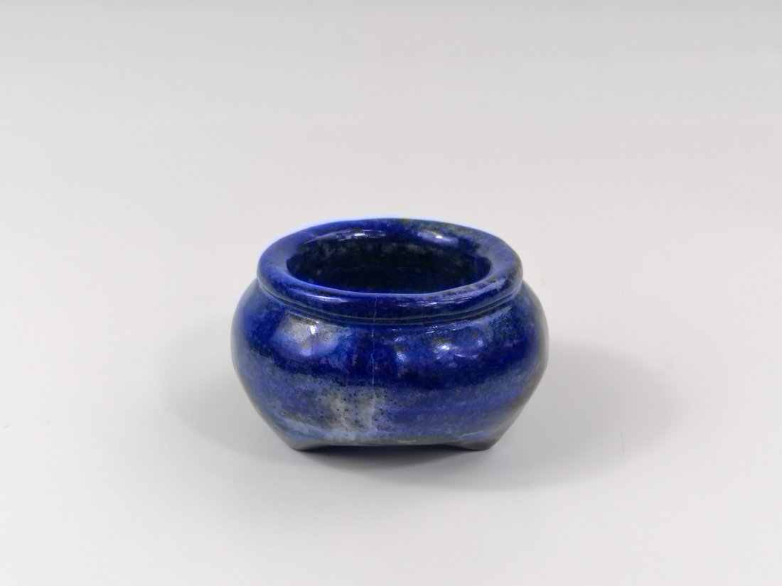A Chinese lapis lazuli three feet censer: 18/19th century Chinese Qing dynasty lapis lazuli carved three feet censer, well-polished and wide hollowed.