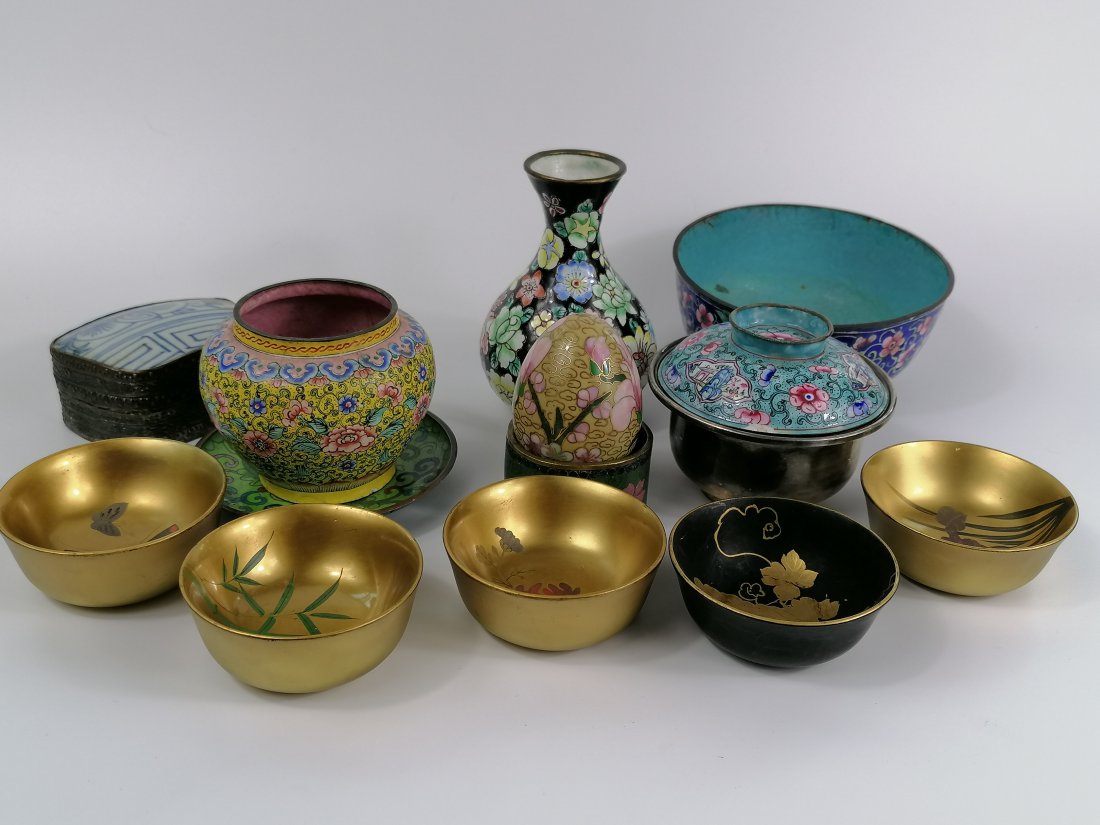 A group of Oriental items (1 of 5)