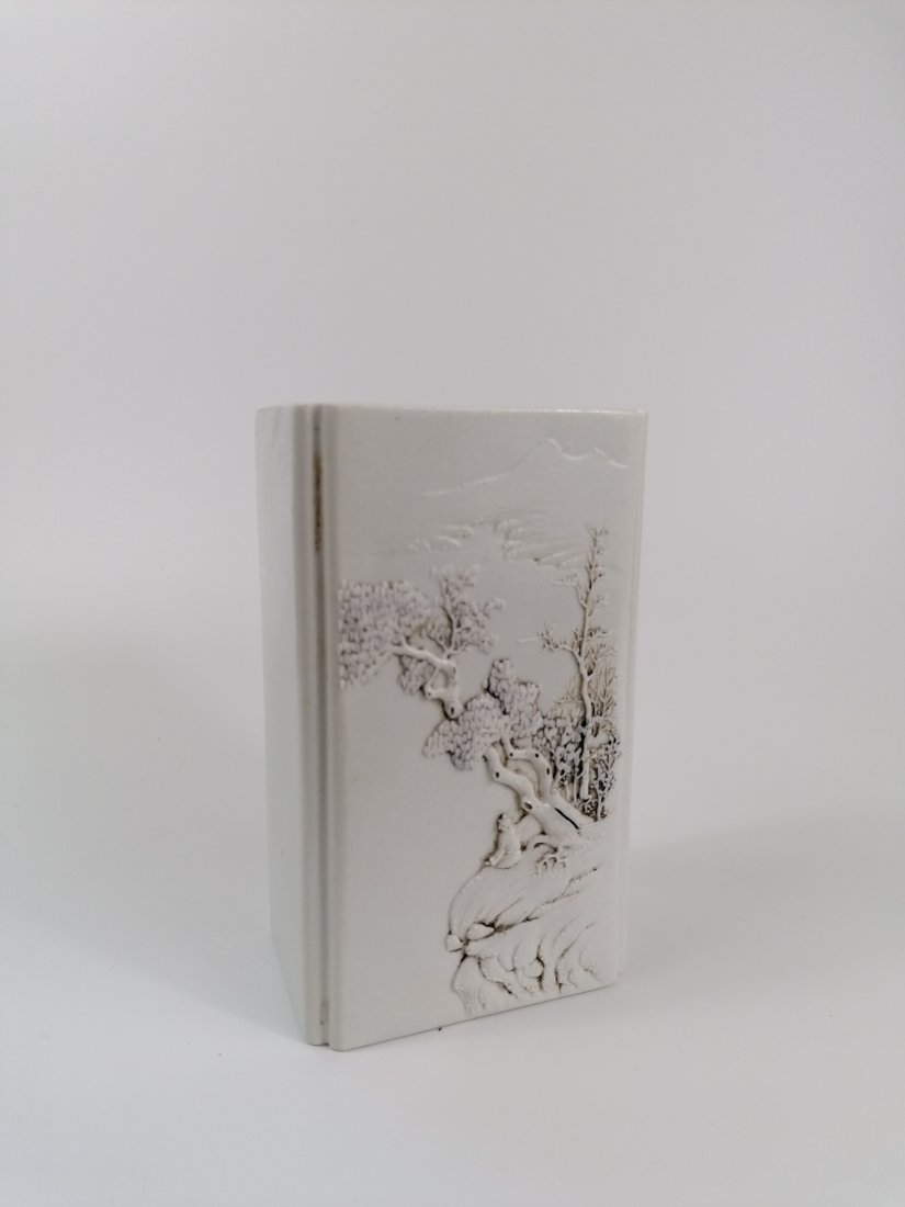 A white porcelain Brush pot (1 of 8)