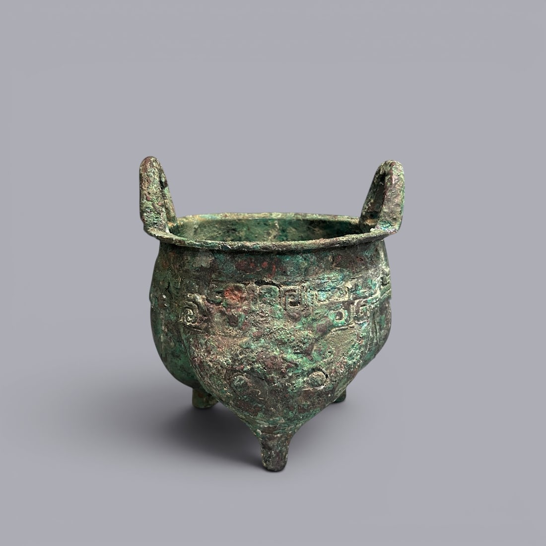 Chinese Art, A Bronze Ding, Western Zhou Dynasty, 11th-8th Century BC (1 of 6)