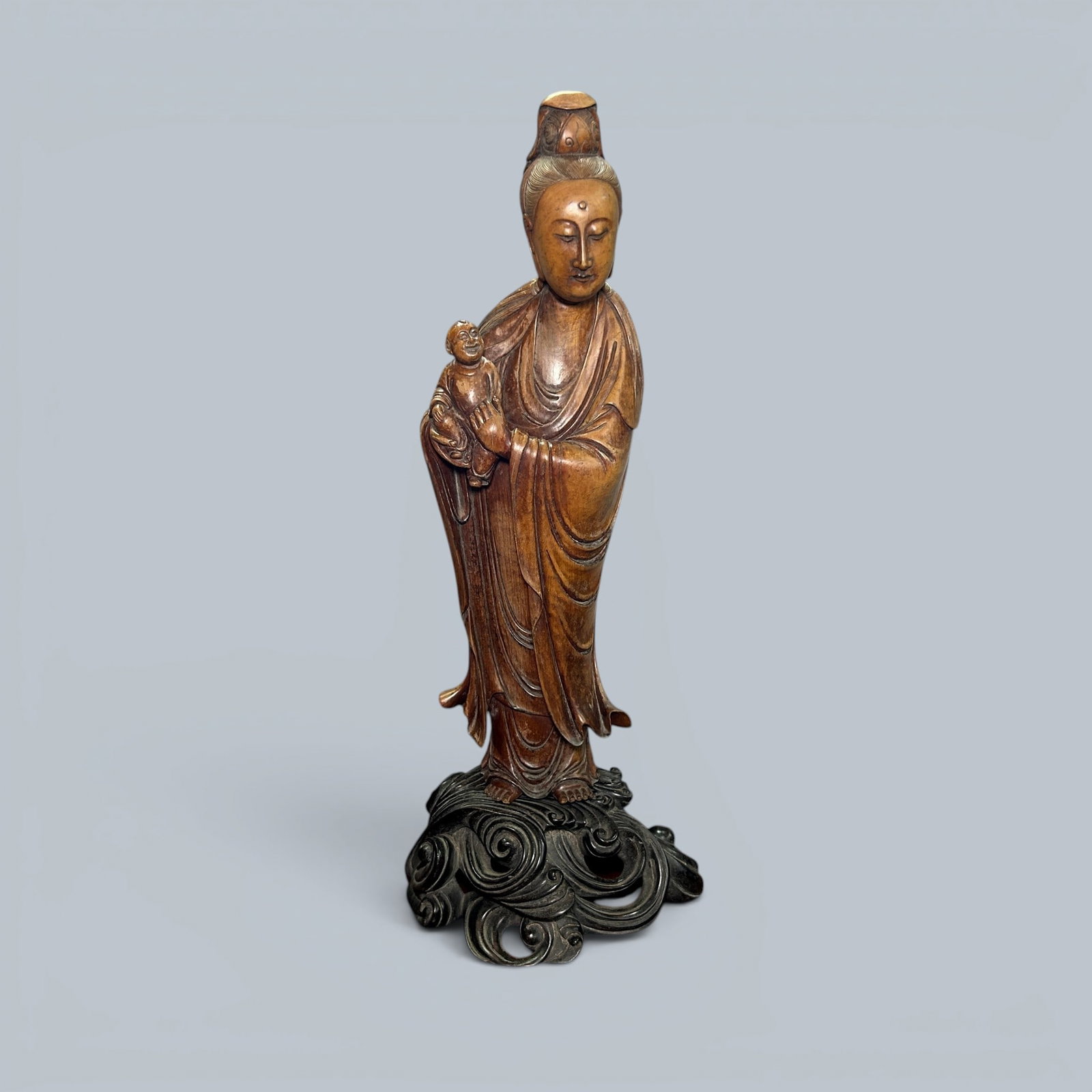 Chinese Art, A Carved Wood Figure of Avalokiteshvara, 16th-18th Century, Qing Dynasty (1 of 6)