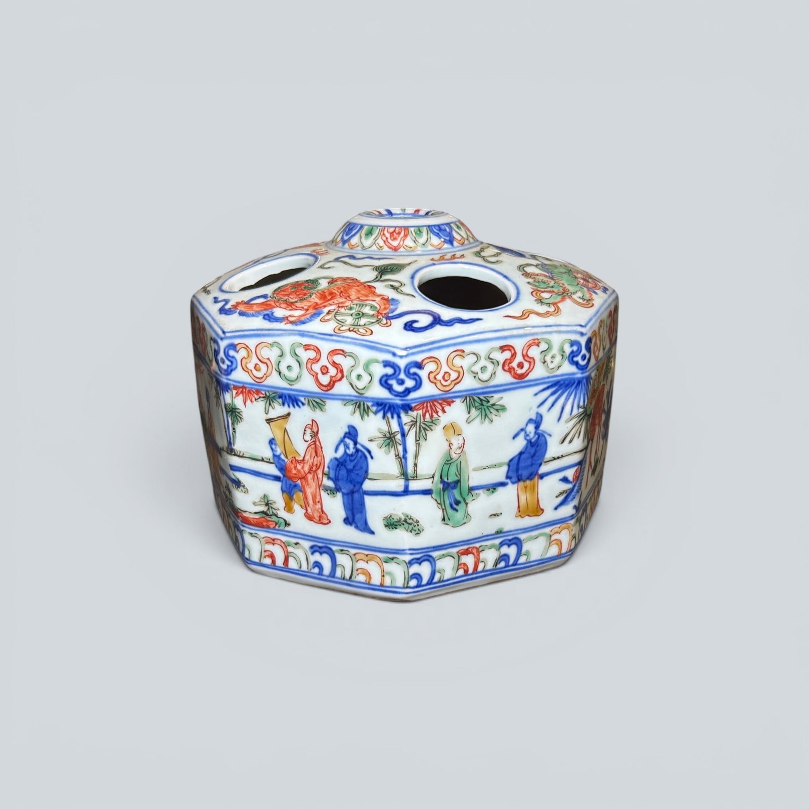 Chinese Art, A Blue and White Wucai Scholar's Object Set Decorated with Figures, 16th Century, Ming: Chinese Art, A Blue and White Wucai Scholar's Object Set Decorated with Figures, 16th Century, Ming Dynasty, Height 23 cm, Width 20 cm.