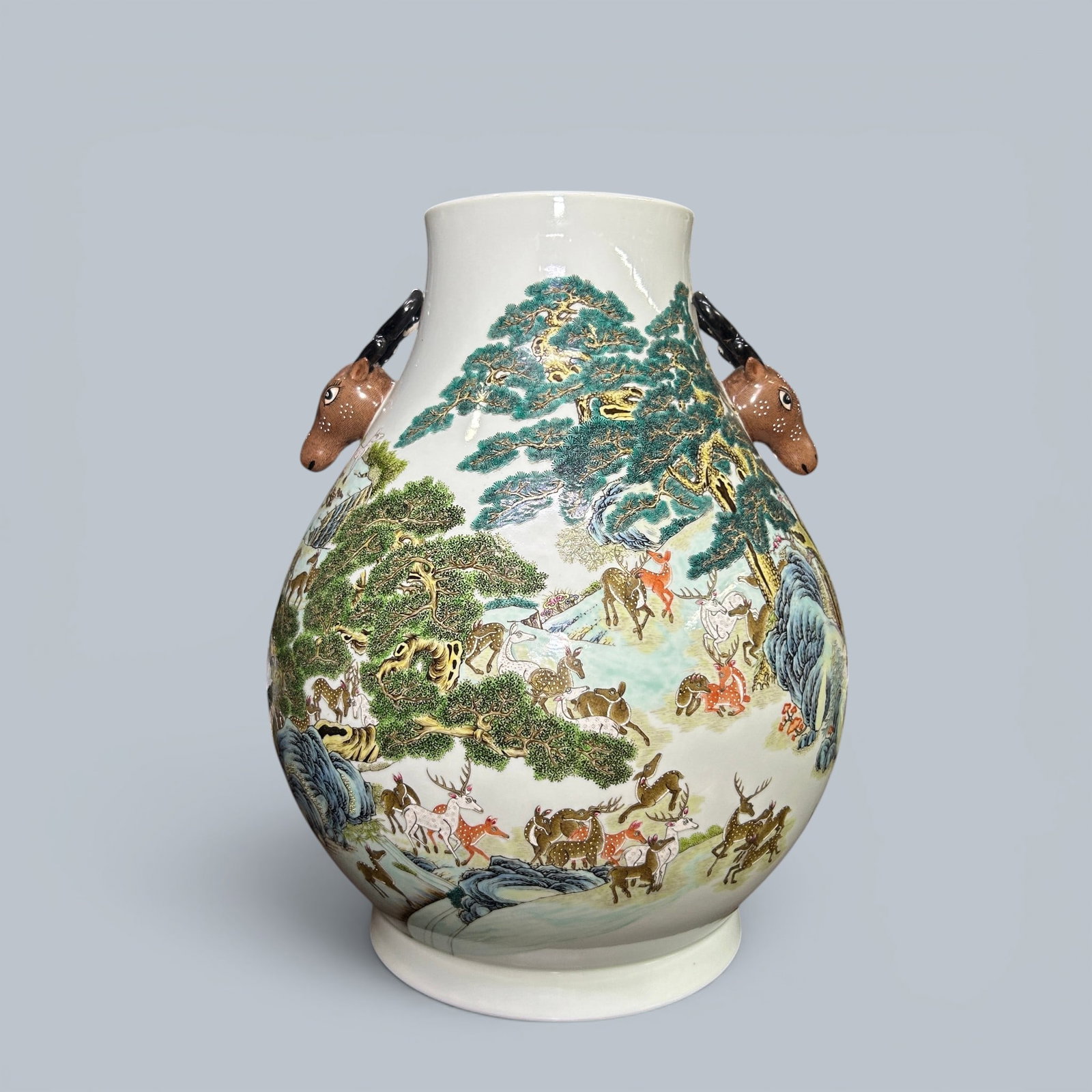 Chinese Art, A Famille Rose Large Vase Decorated with Deer, 18th Century, Qing Dynasty (1 of 17)