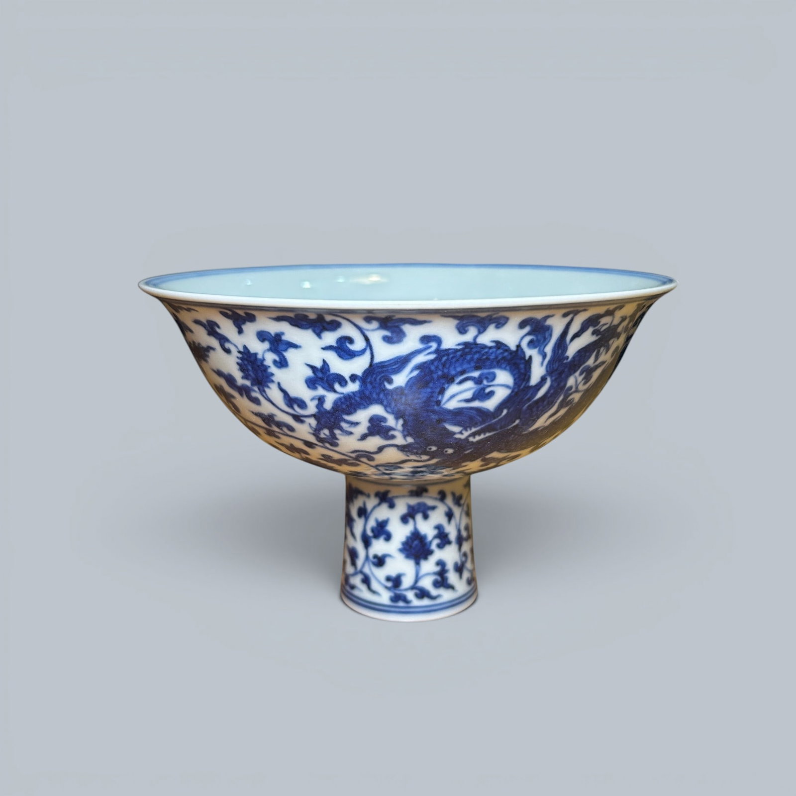 Chinese Art, A Blue and White Bowl Decorated with Dragons, 16th Century, Ming Dynasty (1 of 6)