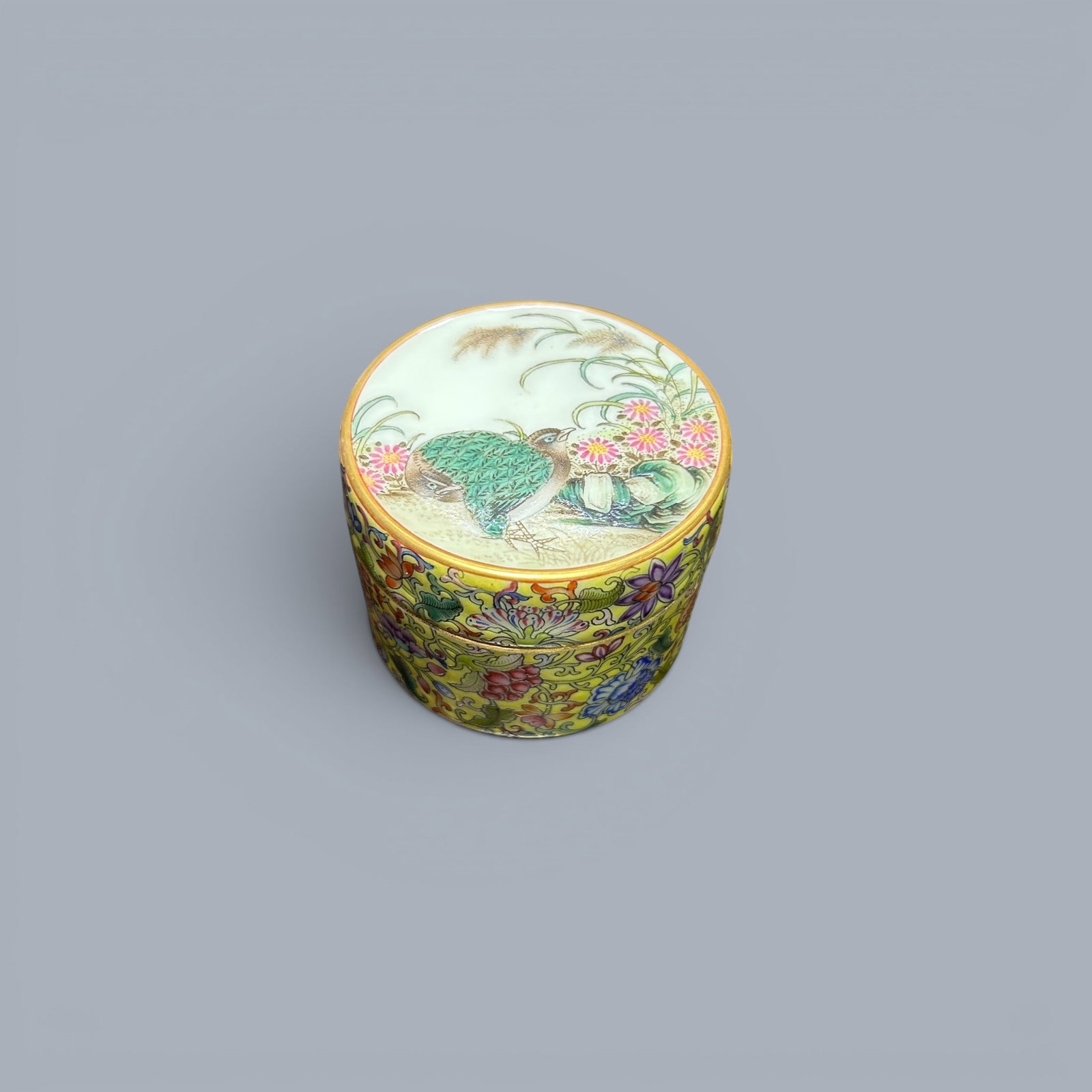 Chinese Art, A Famille Rose Covered Box Decorated with Flowers and Quails, 18th Century, Qing: Chinese Art, A Famille Rose Covered Box Decorated with Flowers and Quails, 18th Century, Qing Dynasty, Height 4.6 cm, Width 5.8 cm.