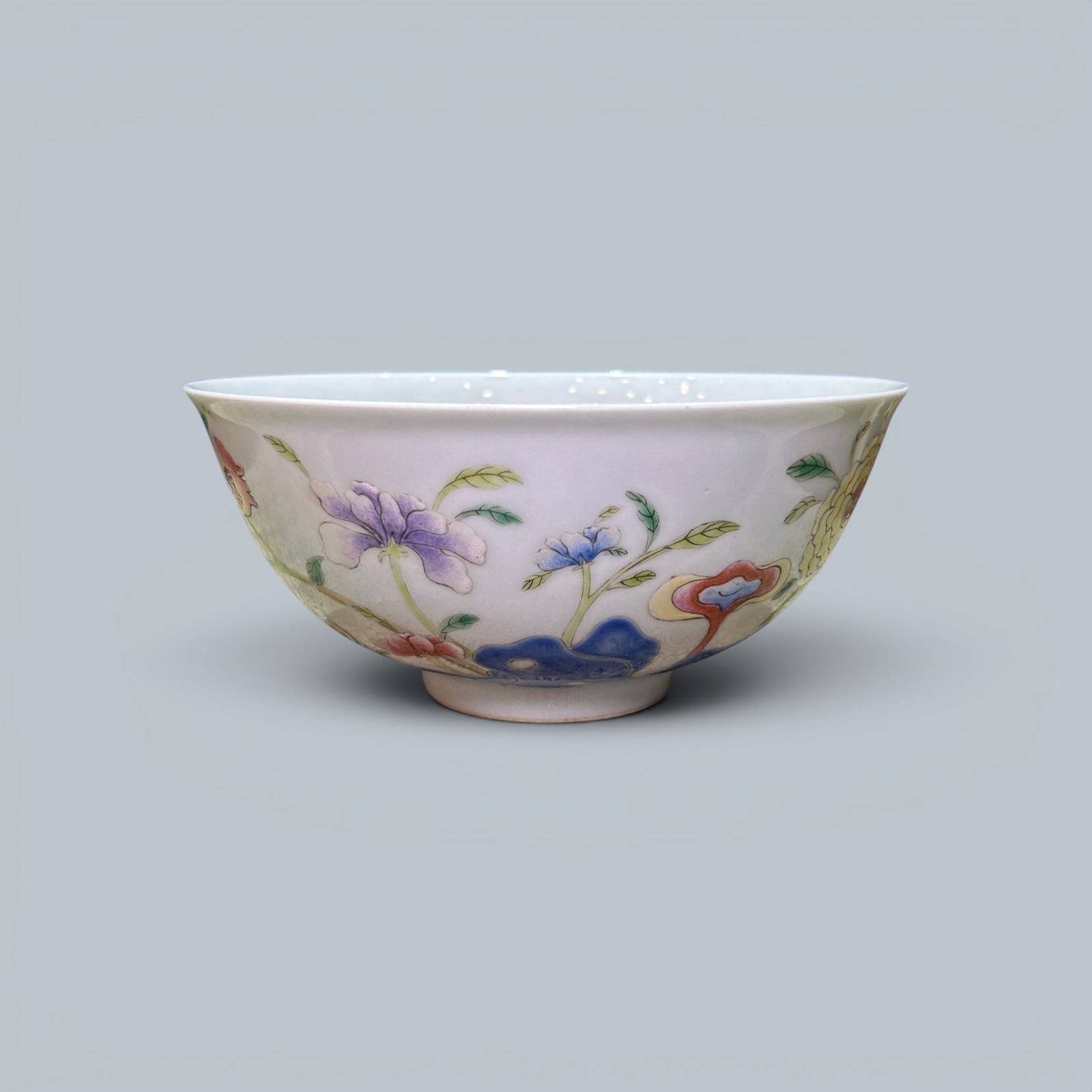 Chinese Art, A Famille Rose Bowl Decorated with Floral Motifs, 18th Century, Qing Dynasty: Chinese Art, A Famille Rose Bowl Decorated with Floral Motifs, 18th Century, Qing Dynasty, Height 7.5 cm, Diameter 16.5 cm.