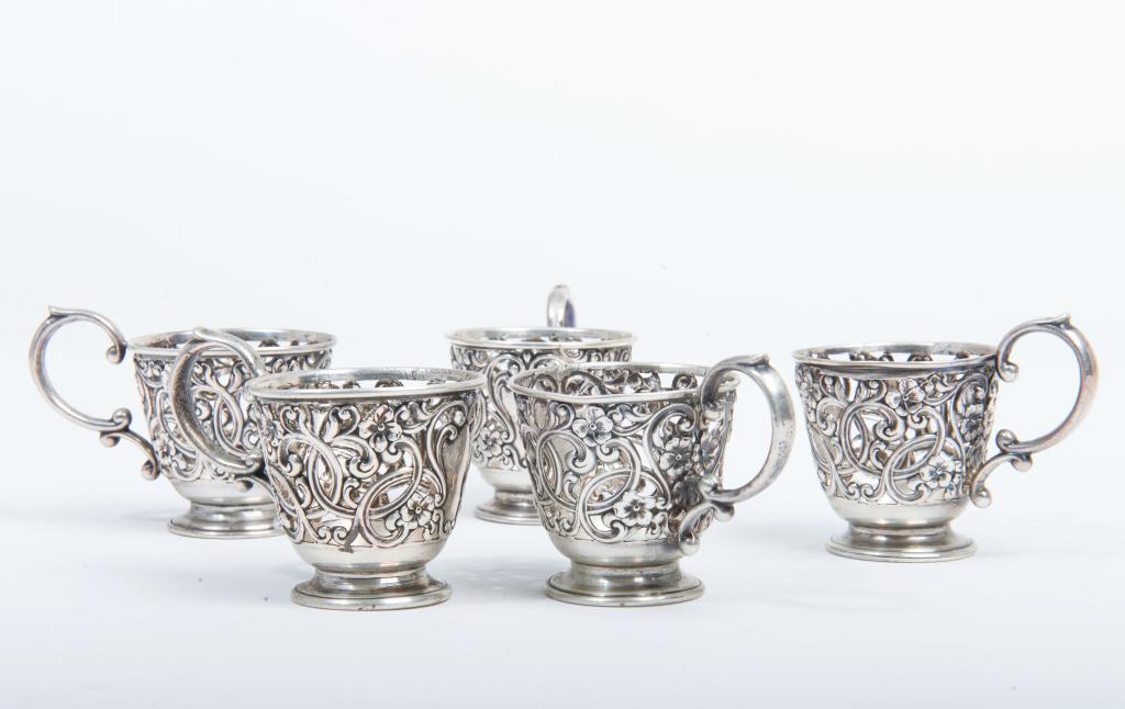 5 Sterling silver cup holders American 20th century pierced demitasse sterling silver cup (1 of 3)