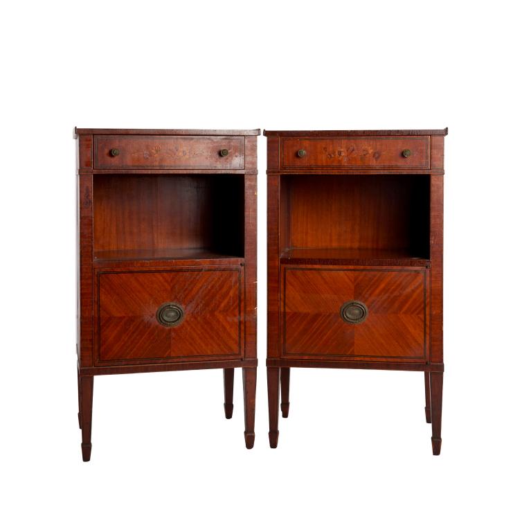 Pair of Hepplewhite style Bedside Cabinets Pair of Hepplewhite style bedside cabinets, Mahogany (1 of 3)