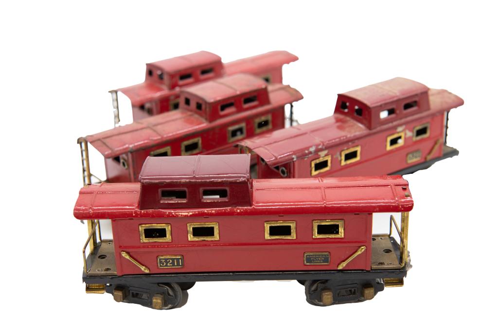 American Flyer Pre War Lot of 8 (1 of 15)