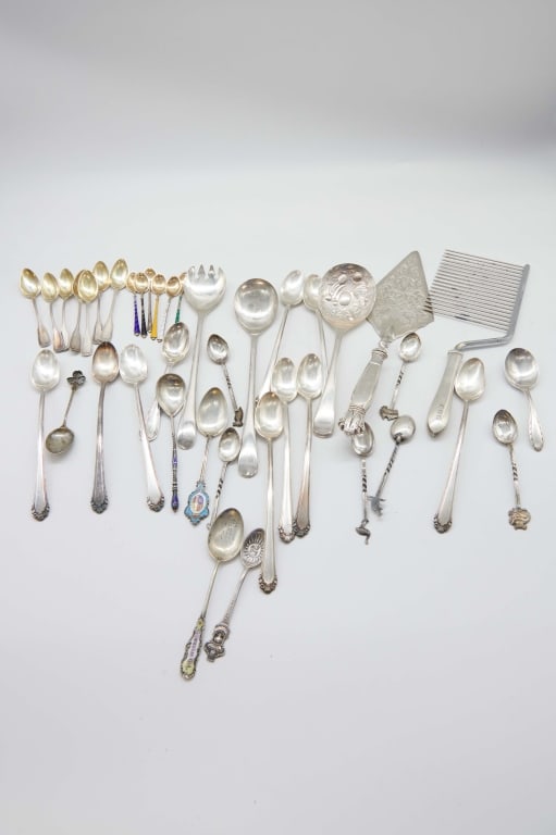 Asst. Group of Sterling & Silver Plated Articles (1 of 10)